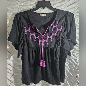 Knox Rose Black Top with Pink Detailing